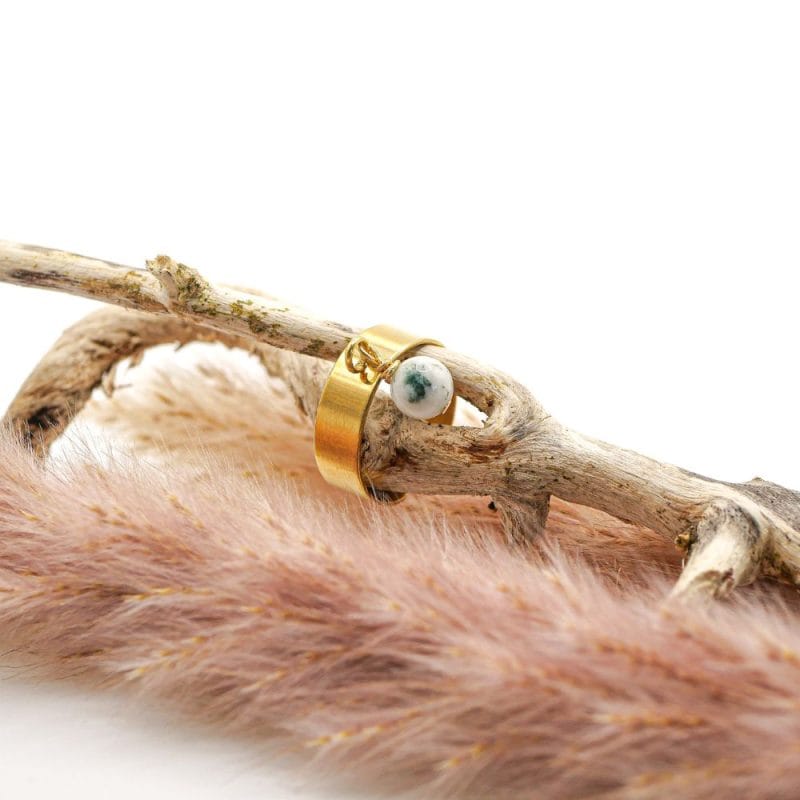 Goldener Charm-Ring Naturstein Moos-Achat